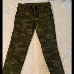 American Eagle army pants. Wore once. Size 10